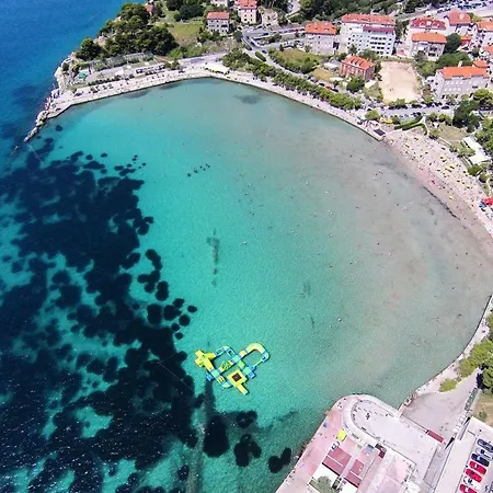 Pensionat With A Parking Space 15247 Split